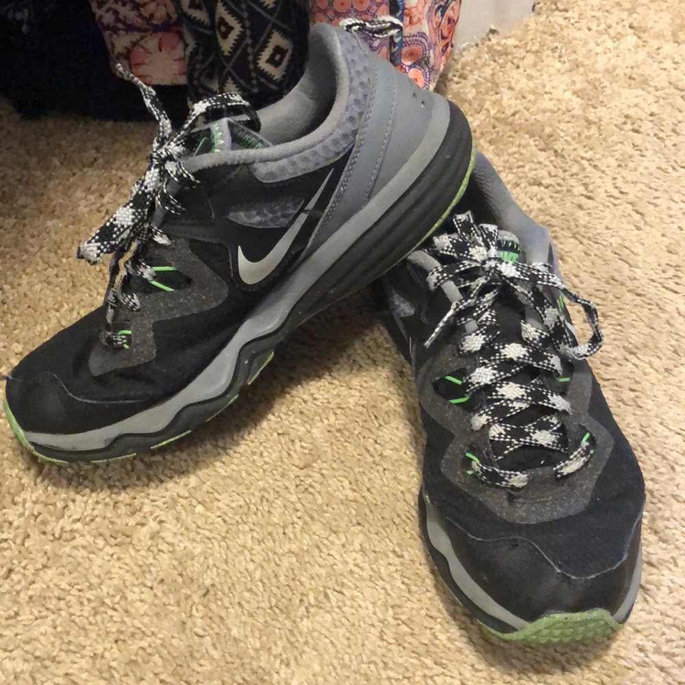 Nike tennis shoes